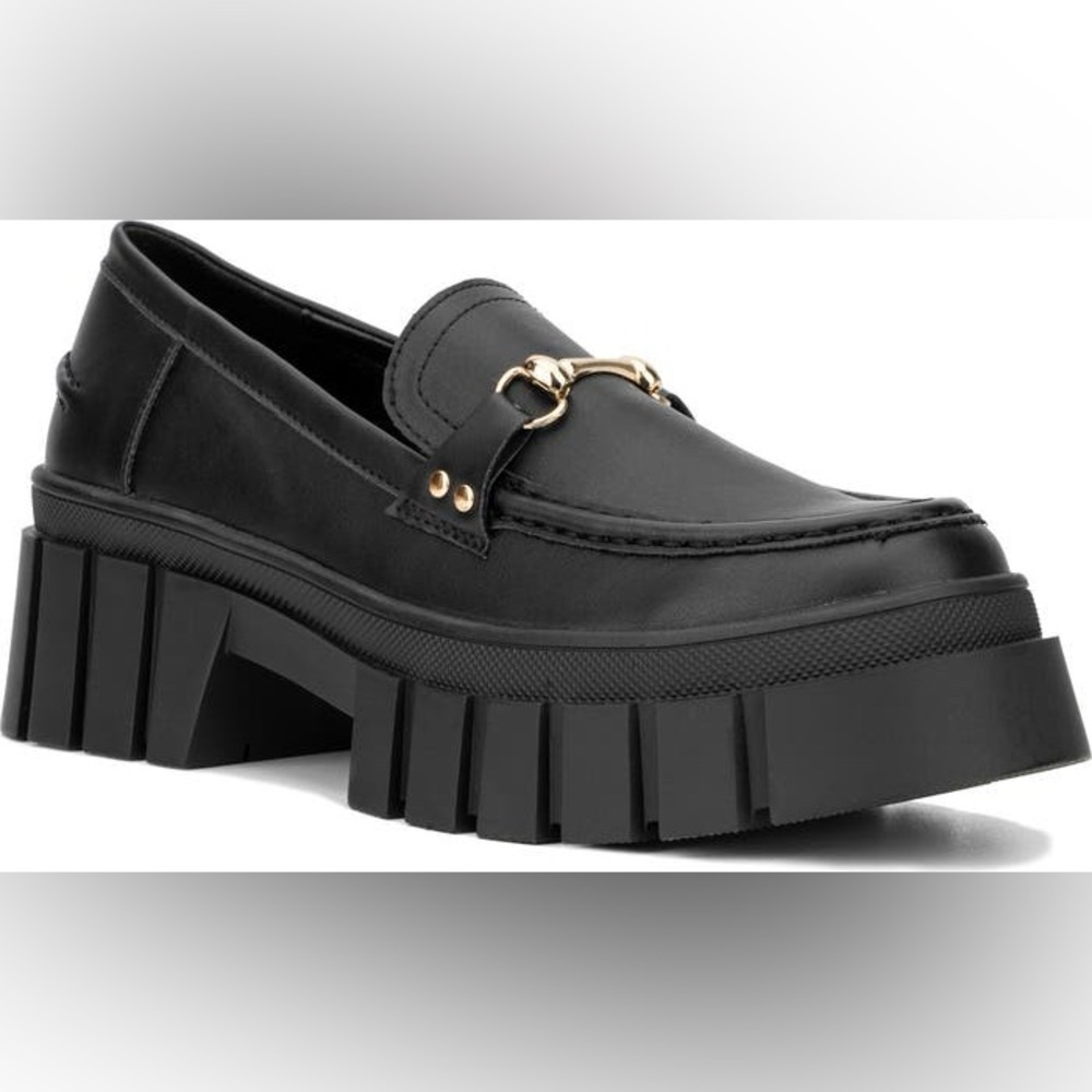 Elegant Black Platform Loafers with Gold Accent